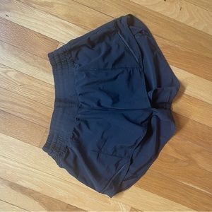 Hotty Hot High-Rise Lined Short 2.5". Size 4